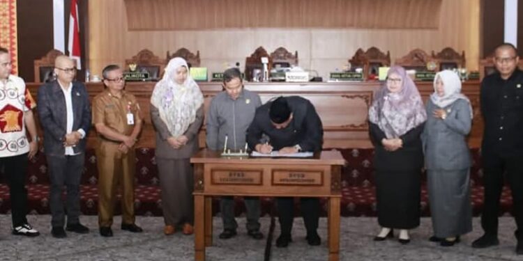 Tiga Raperda Inisiatif DPRD Kota Lubuklinggau Disetujui untuk Disahkan